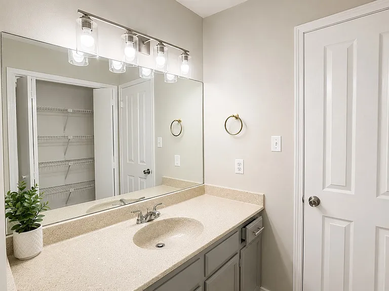 1411 Hermitage Dr — Photo 11
