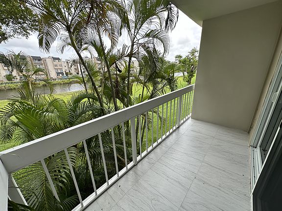 Balcony west view.