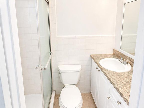 2nd image of 1960 NE 48th St APT 7