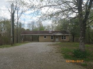 4713 Three Island Rd, Walling, TN 38587