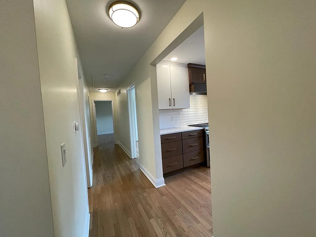 3 bed, 1637 sqft, $4,500 — Photo 3