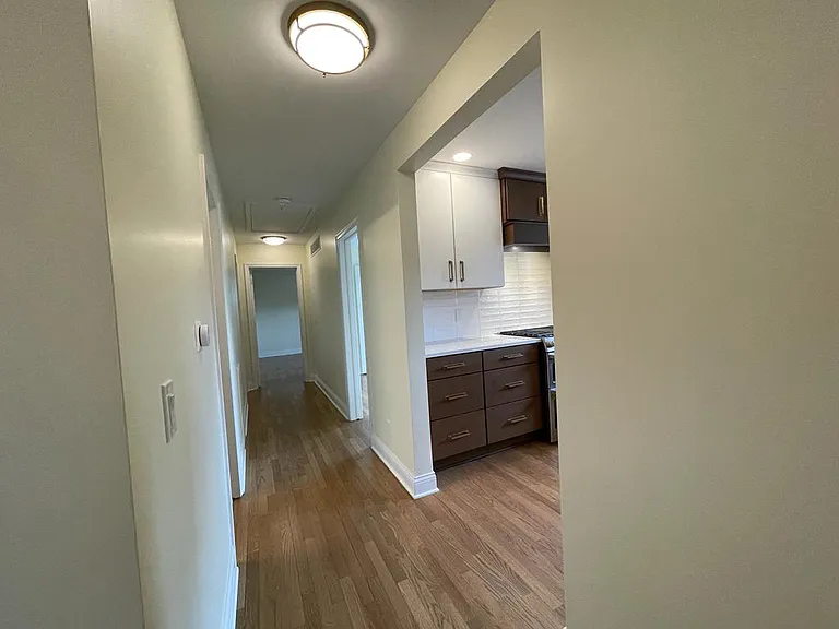 1533 Cambridge Rd — Photo 3
