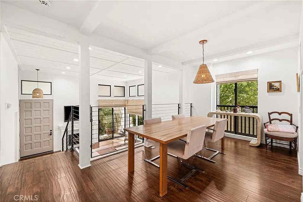 3 bed, 2.5 bath, 1742 sqft, $5,500 — Photo 3