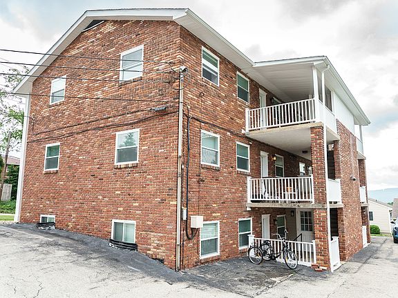 4th image of 140 Garfield Rd #2