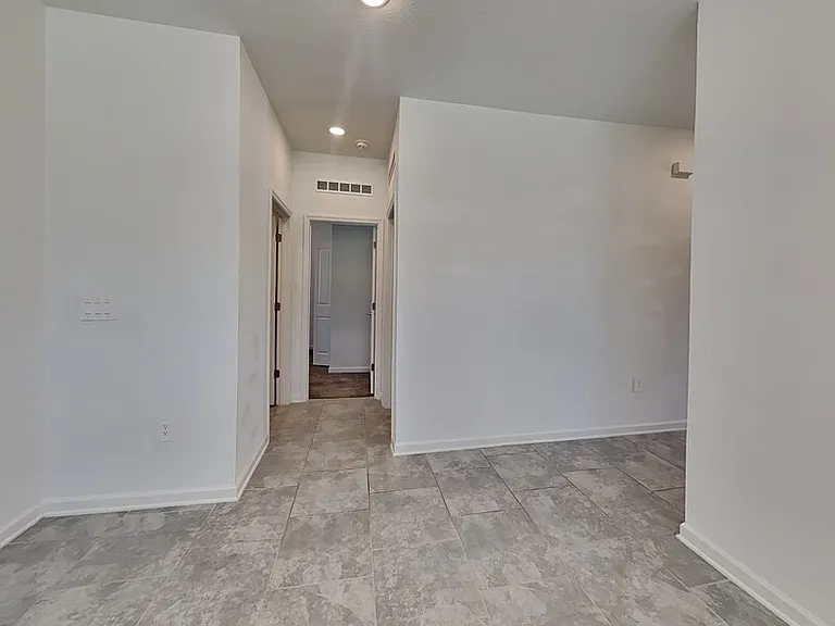 3115 Country Side Dr — Photo 3