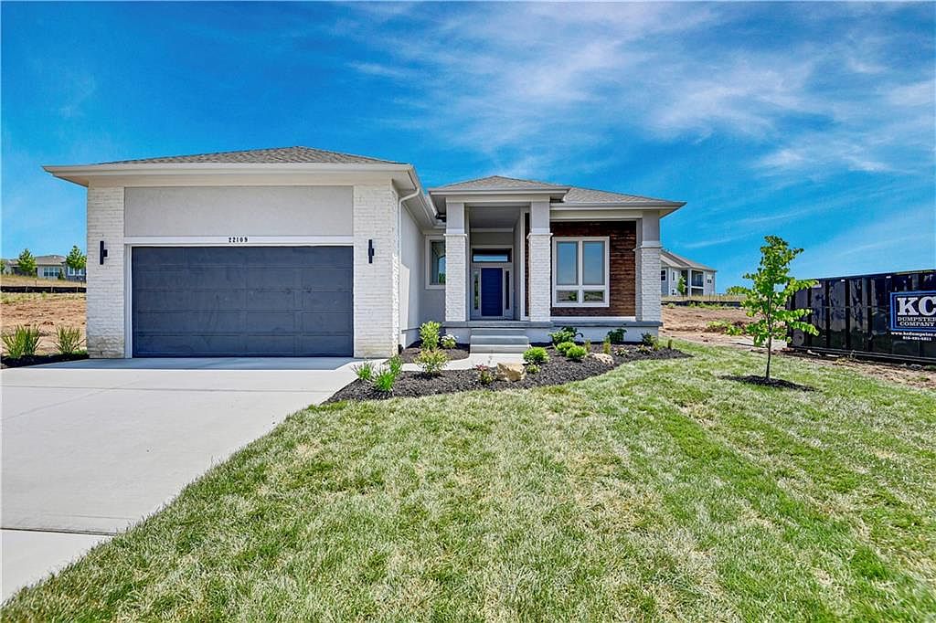 22109 W 93rd Ter, Lenexa, KS 66220 | Zillow
