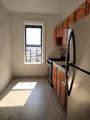 Rented by Zjama Realty Corp | media 1