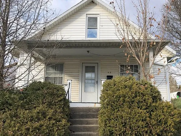 52 E Main St, New Concord, OH 43762