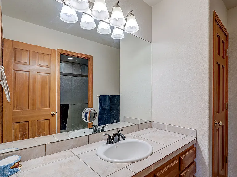 16175 Sandstone Dr — Photo 42