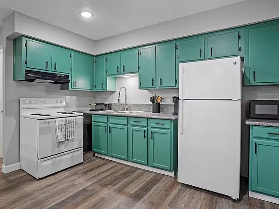 3rd image of 5241 Carousel Dr Unit A