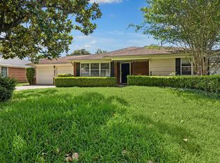 8511 Bluegate St, Houston, TX 77025