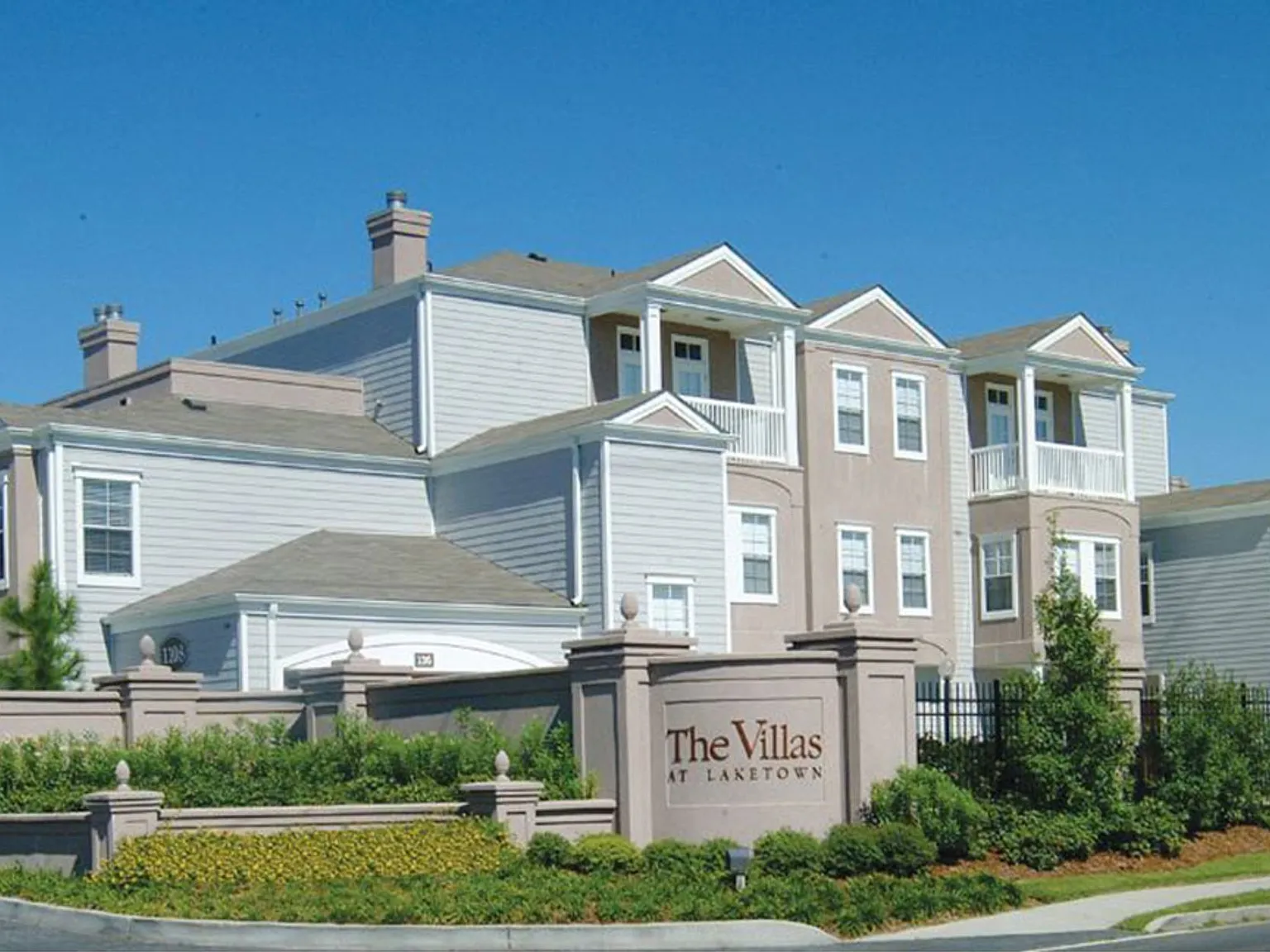 The Villas at Laketown — Photo 2