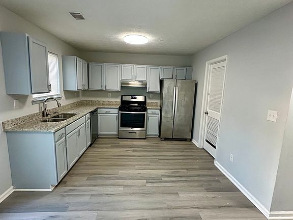 2nd image of 1749 Hunting Creek Dr SE