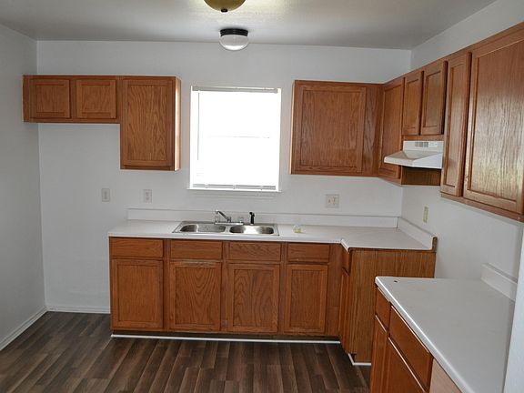 3rd image of 227 N Westside Ave