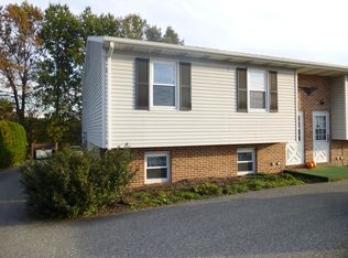 28 Muddy Creek Church Rd APT 4, Denver, PA 17517