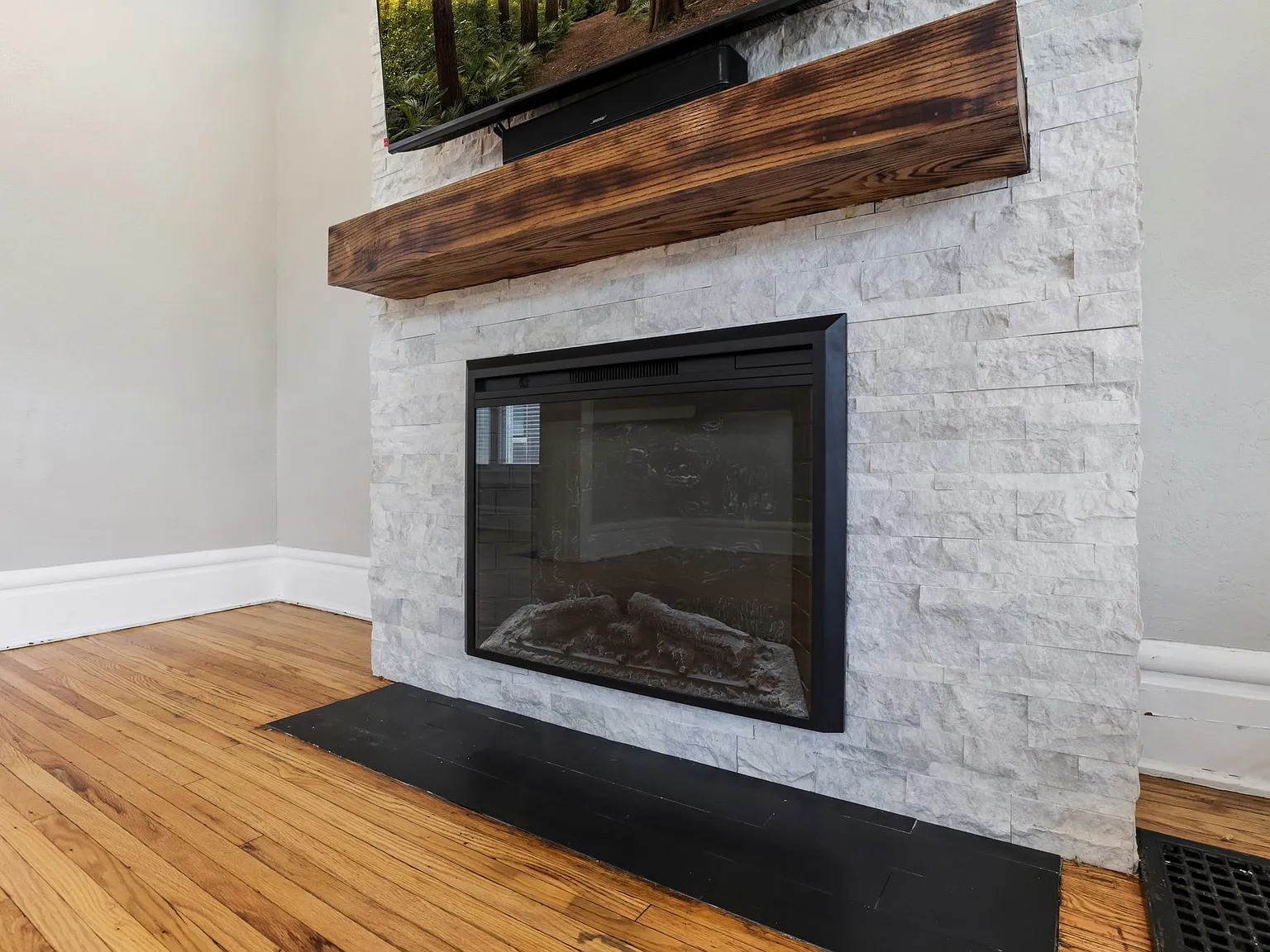 4 bed, 1802 sqft, $2,350 — Photo 4