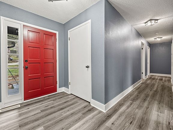 5th image of 2801 Lakeland Dr