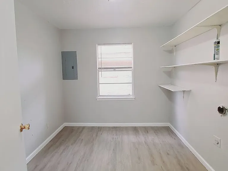 633 Rutgers Dr — Photo 10