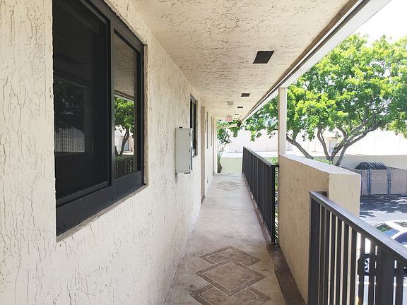 3rd image of 2912 NE 8th Ter APT 203