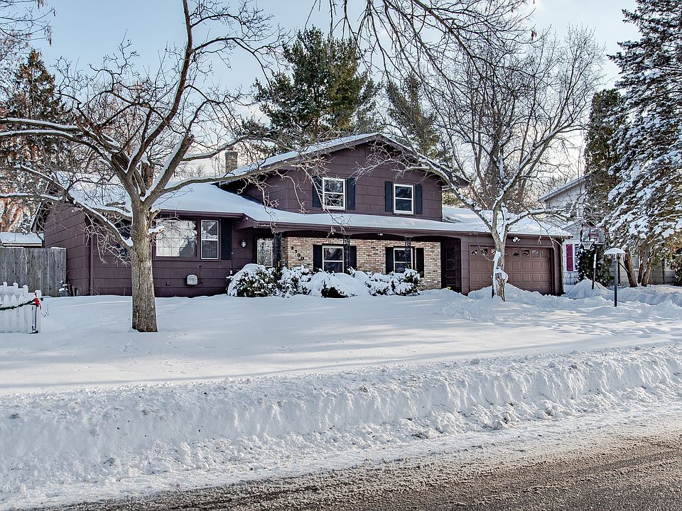 1st image of 2700 Riviera Dr S