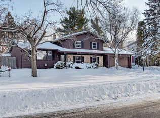 2700 Riviera Dr S, White Bear Lake, MN 55110