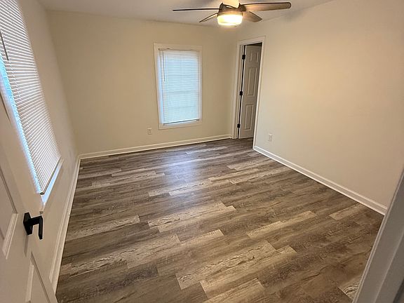 4th image of 125 Christopher Street Ext