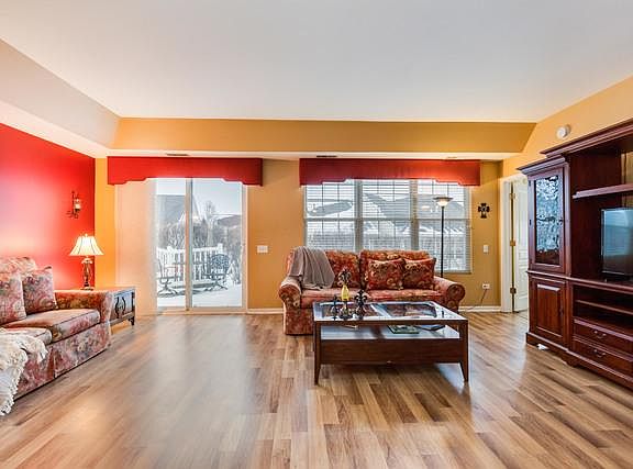 2nd image of 12484 Castle Rock Dr