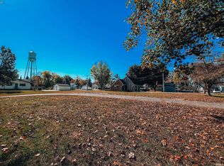 215 N State St, South Whitley, IN