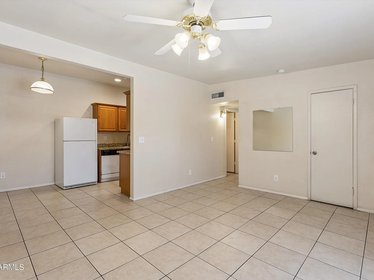 2 bed, 1.0 bath, 800 sqft, $849 — Photo 4