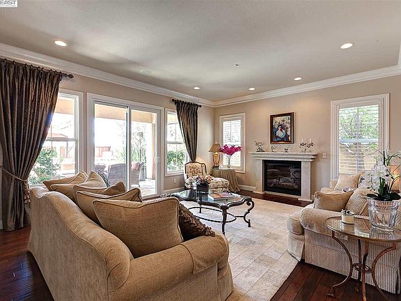 4th image of 5851 Annandale Way