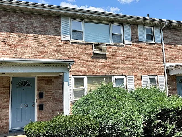 1st image of 2-22 Virginia Dr #B