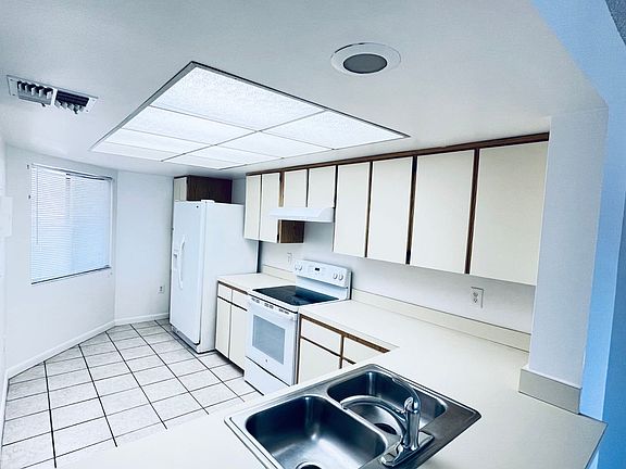 5th image of 4117 Fairview Vista Pt APT 205