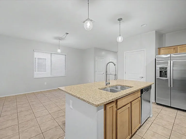 7441 S Via Casa Elegante — Photo 9