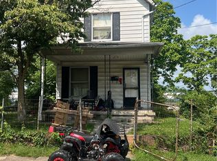 814 Darr Ave, Farrell, PA 16121