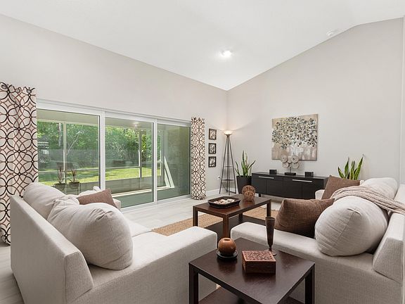 5th image of 28 Colechester Ln