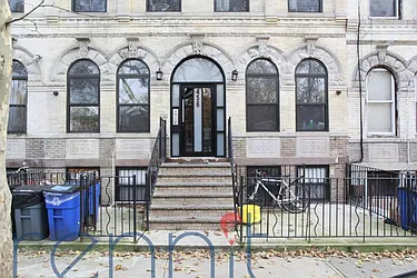 Rented by Rennit Inc.