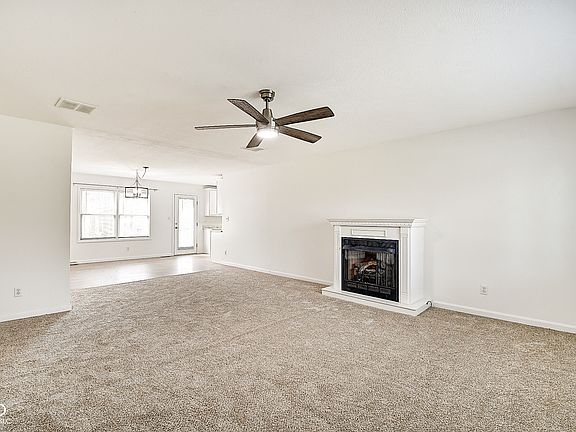 4th image of 319 Dry Branch Dr #319