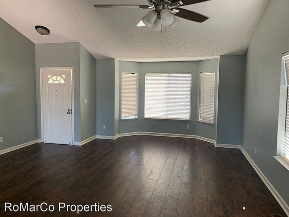 5th image of 3856 Rockford Dr