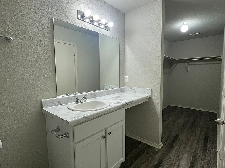 4805 Bedrock Dr — Photo 9