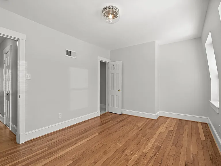 5031 V St NW — Photo 7