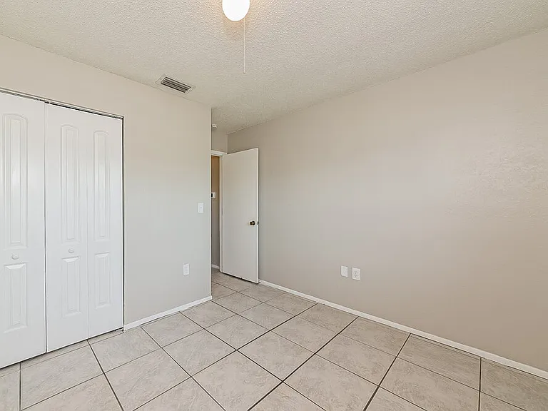 4277 Lancaster Dr — Photo 13