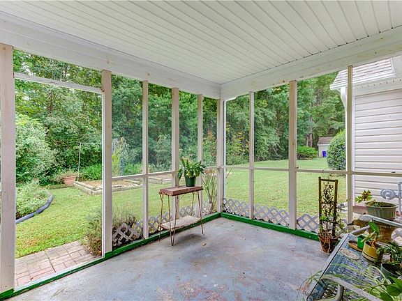 5th image of 2416 Cherry Blossom Dr