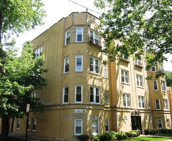 1st image of 2324 W Arthur Ave #02
