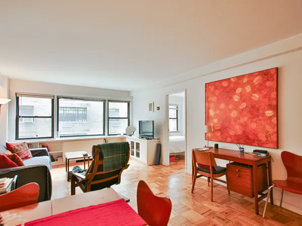 55 East 9th Street image 1 of 6