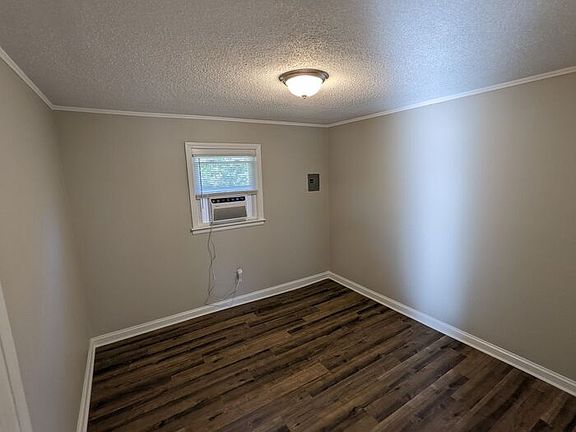 5th image of 2249 Story St