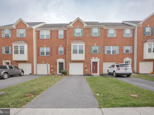 215 Monte Carlo Way, Charles Town, WV 25414