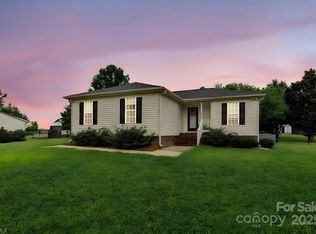 4604 Hopewood Dr, Graham, NC 27253