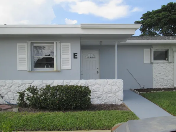 2611 W BARKLEY Drive W #E, West Palm Beach, FL 33415