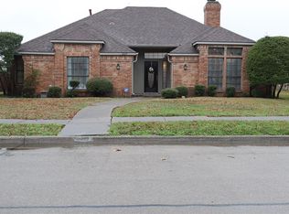 2229 Country Valley Rd, Garland, TX 75041