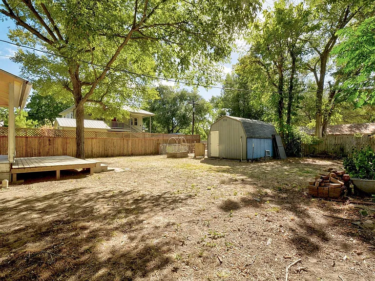 304 Olive St — Photo 27